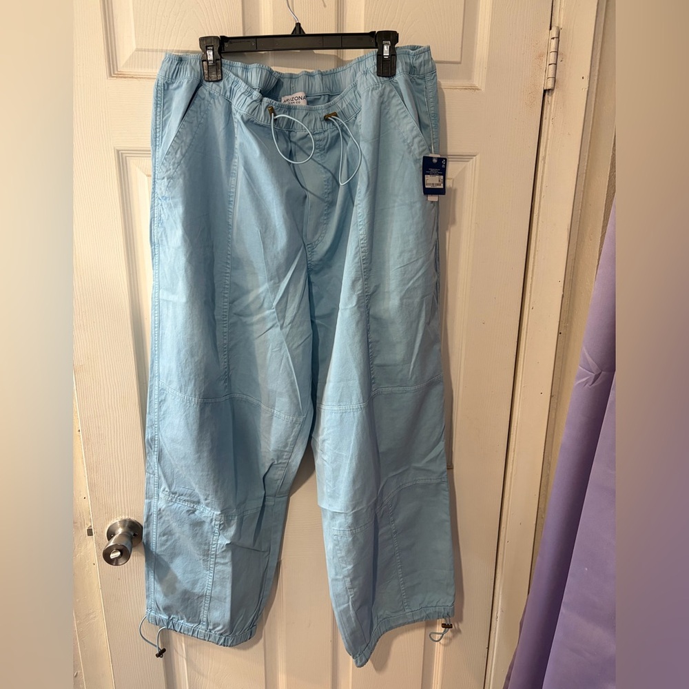 *NWT* Arizona Jean Jogger/Pants